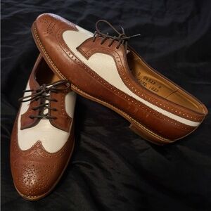 Allen Edmonds Women’s Spectator Wingtip Oxford Shoes Brown White Leather 6B